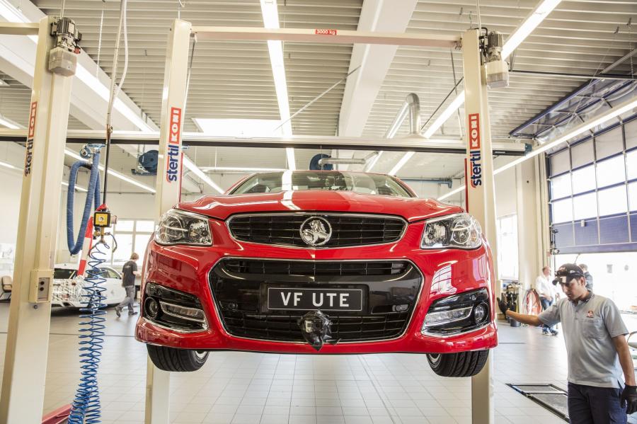  Holden VF SS Redline Ute At The Nurburgring 2013 года  (фото 9 из 19)